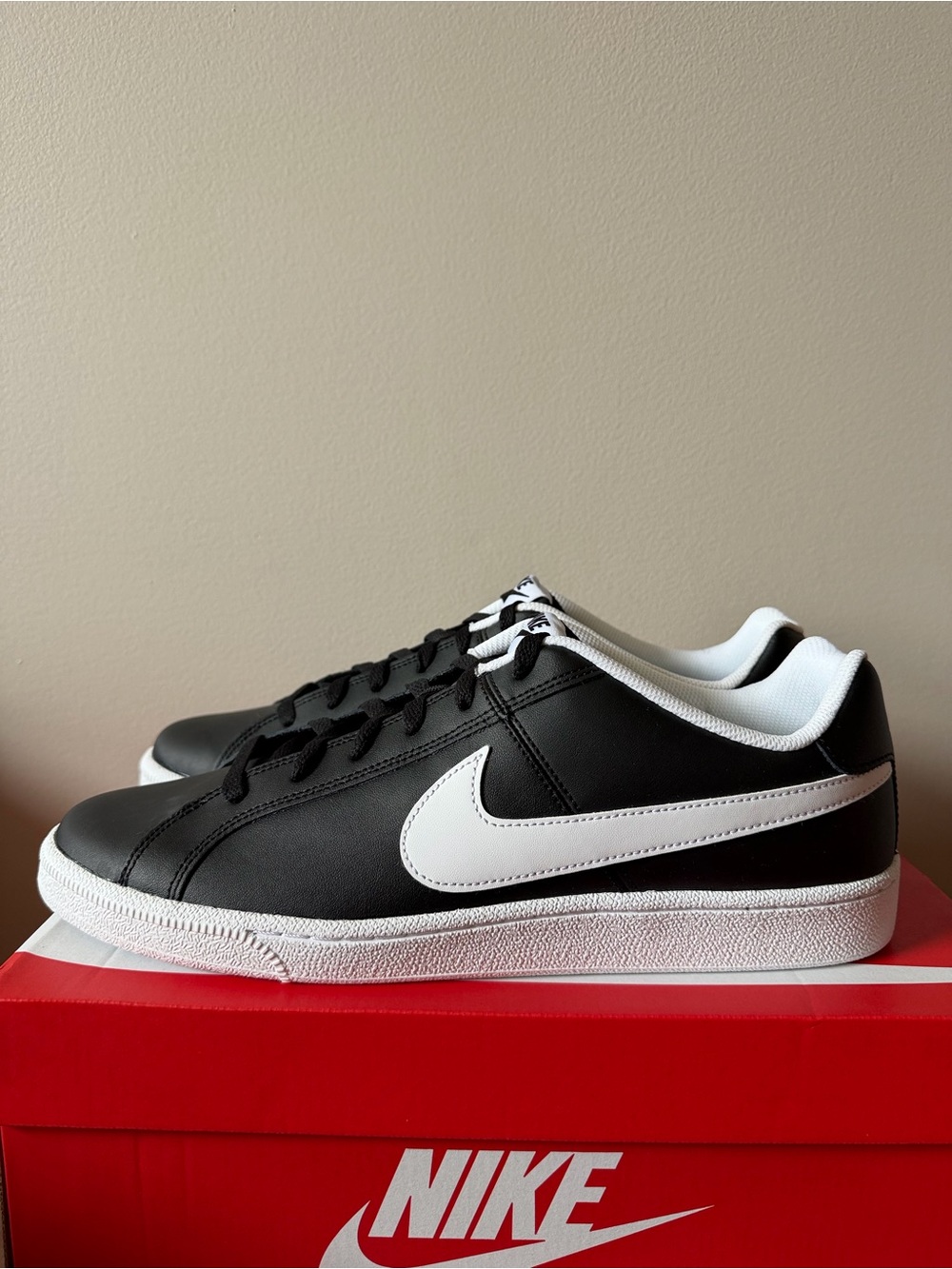 Nike Court Royale Black White 749747-010 Men’s Size 10 - Picture 2 of 6